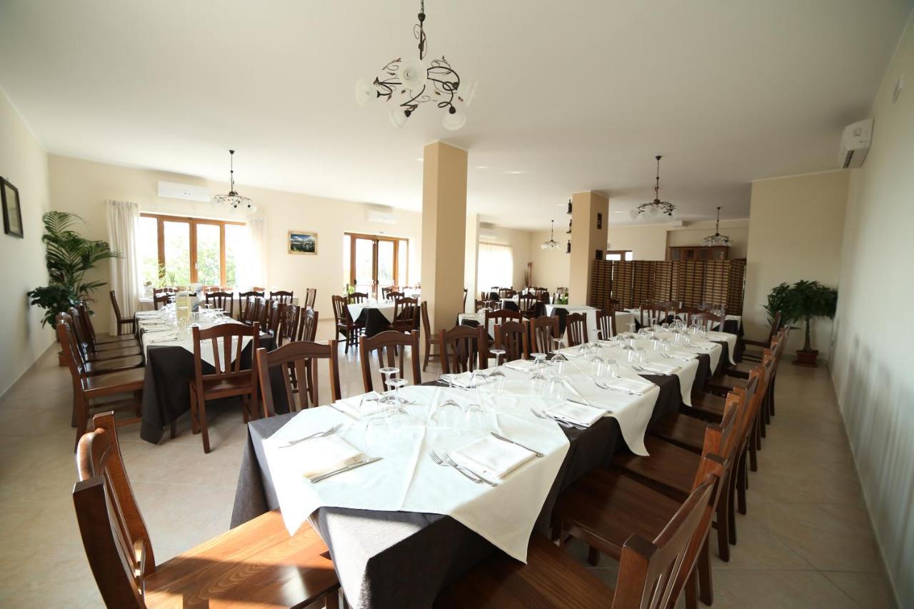 La Collina dei Goti Agriturismo ,Azienda Agricola Villa Cerreta  Esterno foto